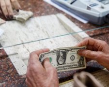 НБУ агітує українців розпрощатися з доларами