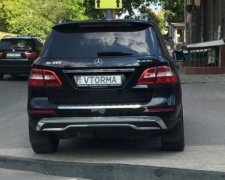 Мажор "перейшов дорогу" прямо на Mercedes (ФОТО)