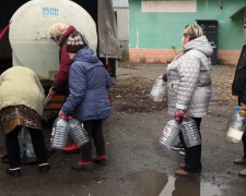 Підвіз води. Фото: скрін youtube