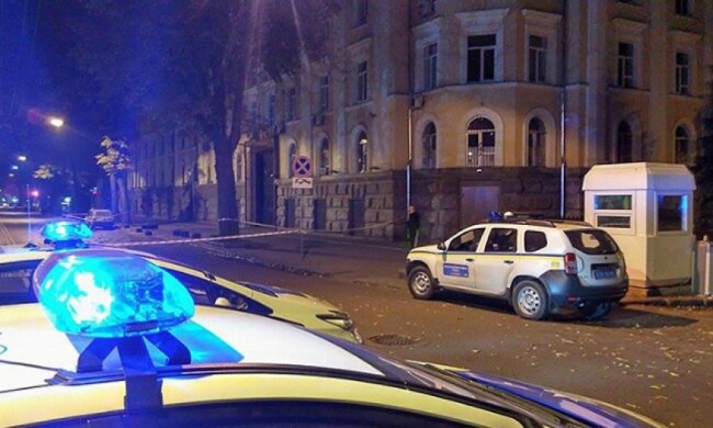 В Одессе возле здания СБУ «заминировали» автомобиль (фото)