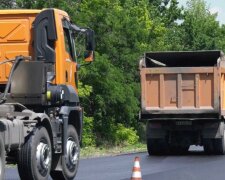 "Велике будівництво" Зеленського під Дніпром накрилося мідним тазом — 500 мільйонів "закатали в асфальт"