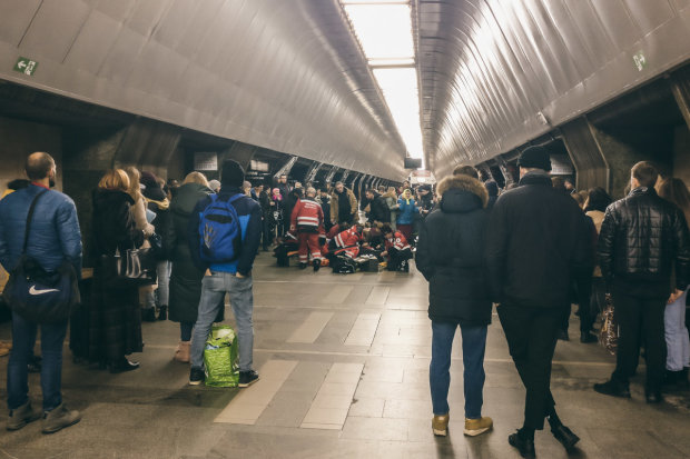 Трагедія з дитиною паралізувала метро, кияни заніміли від жаху