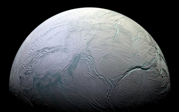 Признаки жизни обнаружили на спутнике Сатурна