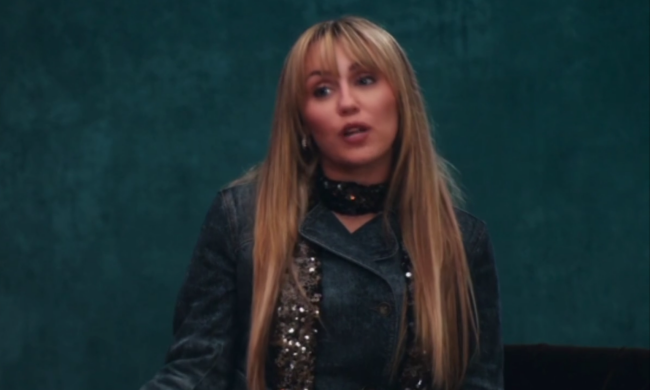 Майлі Сайрус, кадр з інтерв'ю