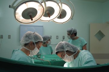 Вчені вперше надрукували живе серце для трансплантації: справжня революція у світовій медицині