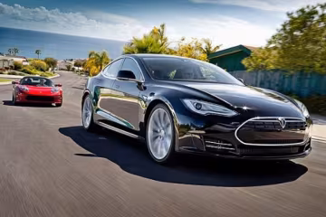 В 2017 году Tesla проведет чемпионат по гонкам на электрокарах (фото)
