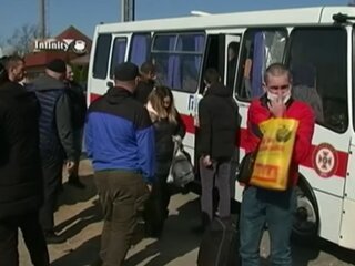 Заробітчани, скріншот: YouTube