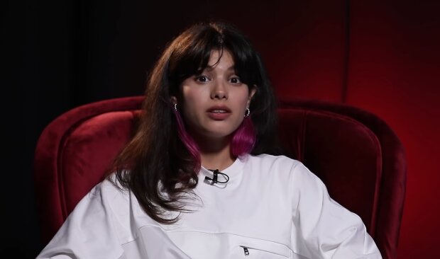 Мишель Андраде, скриншот из видео