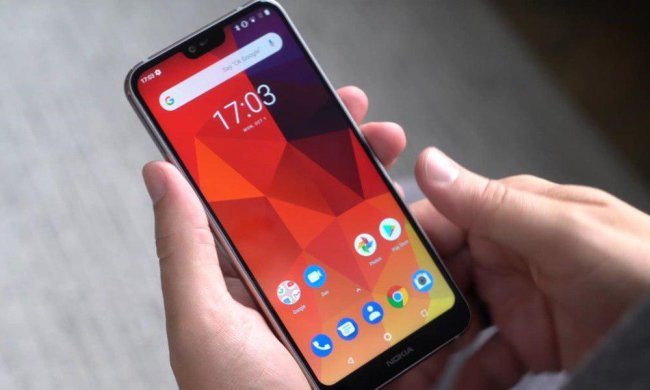 Никаких вырезов: Nokia пообещала уничтожить главный тренд года
