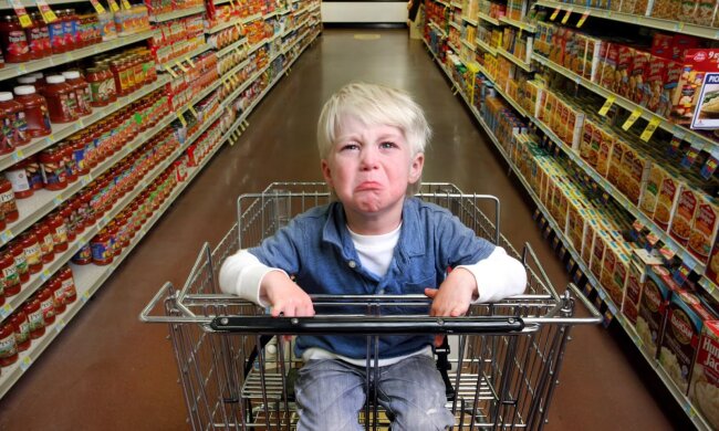 Как правильно отказать ребенку в дорогой покупке: никогда не говорите эти фразы