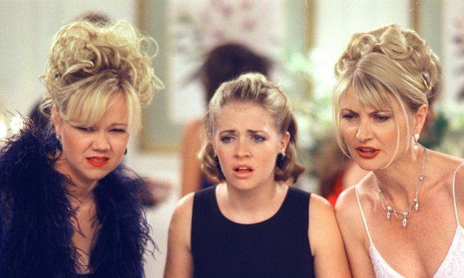 Кров, рогаті демони і шабаші: з'явився моторошний трейлер нового серіалу про Сабріну