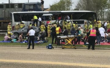 Зіткнення поїзда та автобуса в США: з'явилися нові подробиці