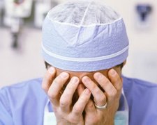Після смерті 8-річного хлопчика в Україні заборонили "Лідокаїн" і "Цефтріаксон"