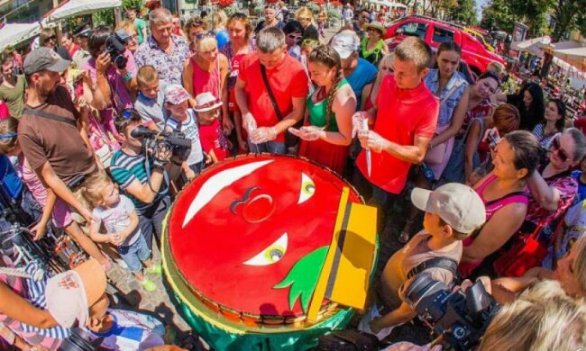 В Одессе отпраздновали день помидора (фото)