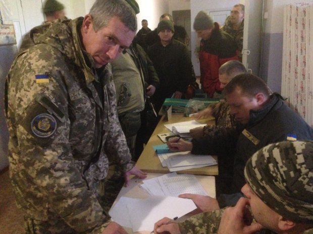 Готовят на убой: военные учения резервистов ошеломили украинцев