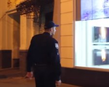 "Кіно для дорослих" показали на Хрещатику (ВІДЕО 18+)