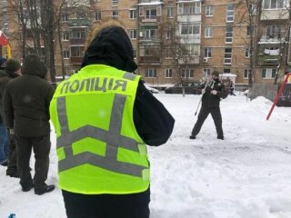 У Києві чоловік підірвав себе на дитячому майданчику (фото: kyiv.npu.gov.ua)