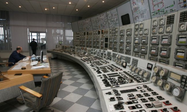 Українцям доведеться скинутися на новий мільярд Ахметова: опалювальний сезон та гаряча вода під загрозою