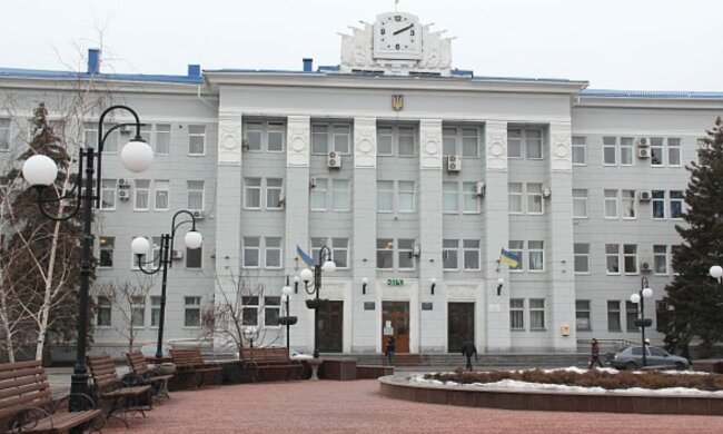 Під Запоріжжям знавіснілий чоловік кидався мертвими голубами, сюжет для Кінга:  дике відео