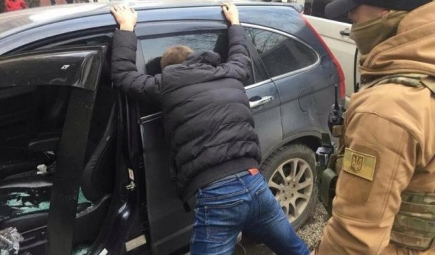 Опубліковане відео затримання фінансистів ватажків "ЛДНР"