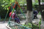 Здичавілі київські пенсіонери познущалися над дітьми