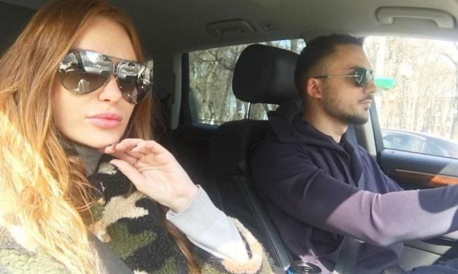 Слава з НеАнгелів показала дива гнучкості