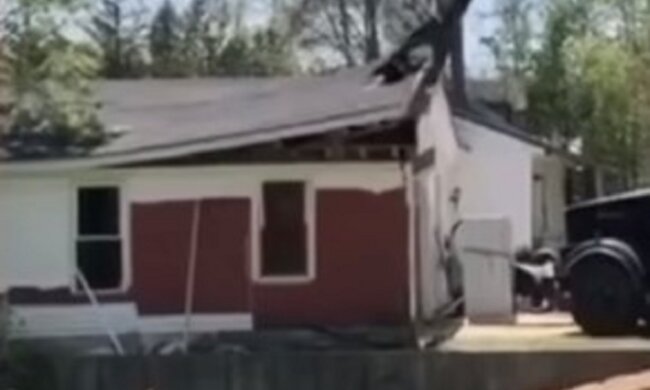 Распиленный гараж. Фото: TikTok