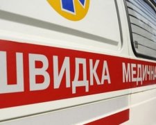 У Києві на дитячому майданчику знайшли закривавлене тіло 