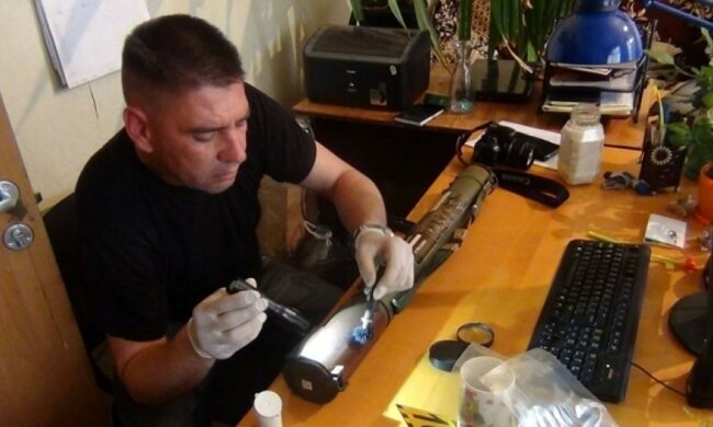 Рецидивист перевозил оружие в детской коляске