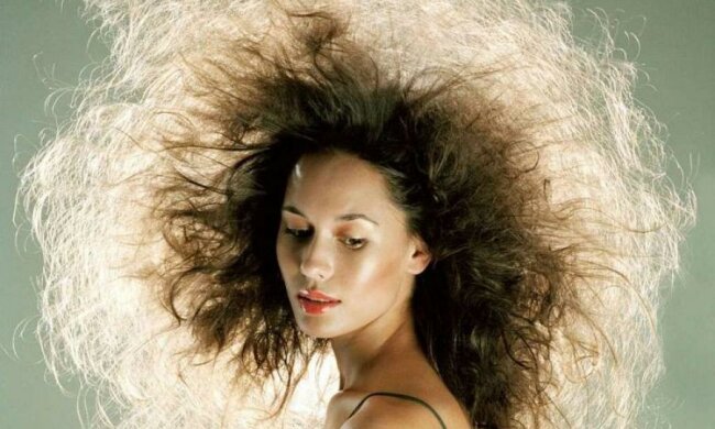 Електризується волосся? Скористайтеся цими порадами
