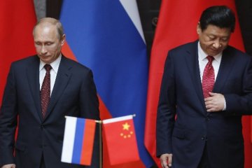 Китай уменьшает товарооборот с Россией