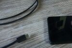 Как почистить гнездо зарядки смартфона - Мир компьютерных инноваций Фото: Youtube
