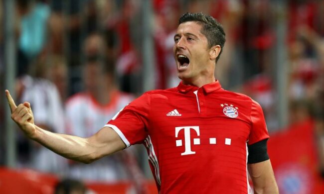 Роберт Левандовски повторил рекорд легендарного Герда Мюллера