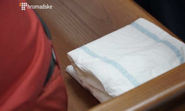 Сообщнику Онищенко поменяли памперс прямо в здании суда