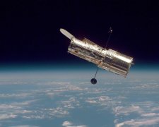 В космосе тоже празднуют Рождество: NASA показали впечатляющие фото магического явления