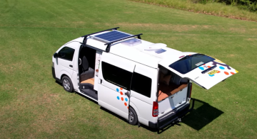 Toyota Hiace H200, скріншот: YouTube