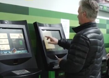 Перевод средств, скриншот: YouTube