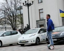Українцям порадили забути про дешеві електромобілях