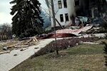 Знайшли 12 загиблих: квазіреспубліка "днр" вигадала про загиблих у Драмтеатрі Маріуполя, решта у братській могилі