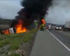 взрыв бензовоза в Колумбии, скриншот с видео