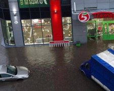 Великий потоп: погода продовжує карати росіян