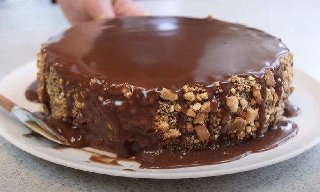 Торт. Фото: Youtube