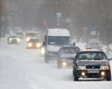 Стихия наступает: украинцы остались без важной трассы