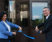 Навіщо в Україну приїжджав генсек НАТО: з'явилися фото