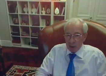 Микола Азаров, скріншот з відео