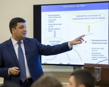 Привіт епілептикам: Гройсман поглумився над хворими своєю презентацією