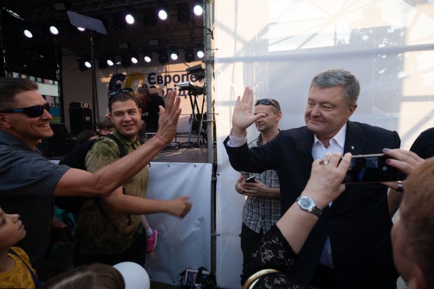 Завод "Кузня на Рибальському" стал костью поперек горла Порошенко: арестуют все имущество