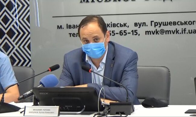Марцинкив посадит школьников в автобусы во время карантина: "Будем привыкать"