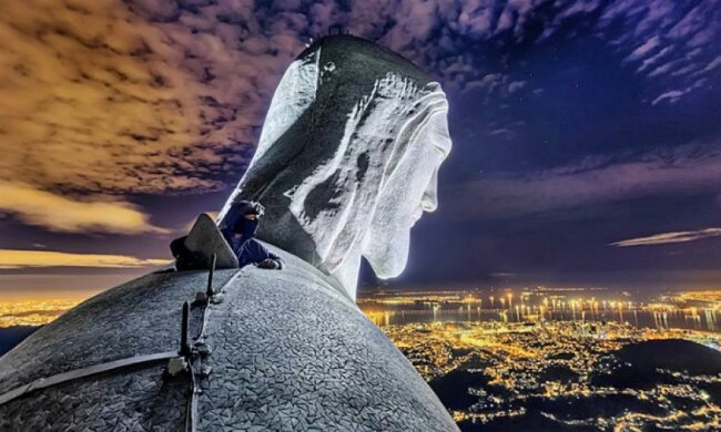 Руфери видерлись на 38-метрову статую Христа (фото, відео)