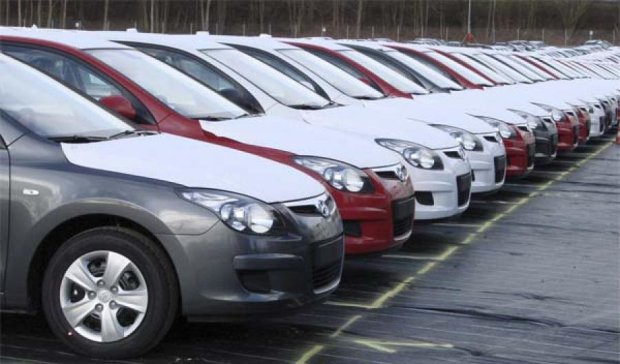 Оператори авторинку у жовтні продали рекордну кількість авто за 2015 рік